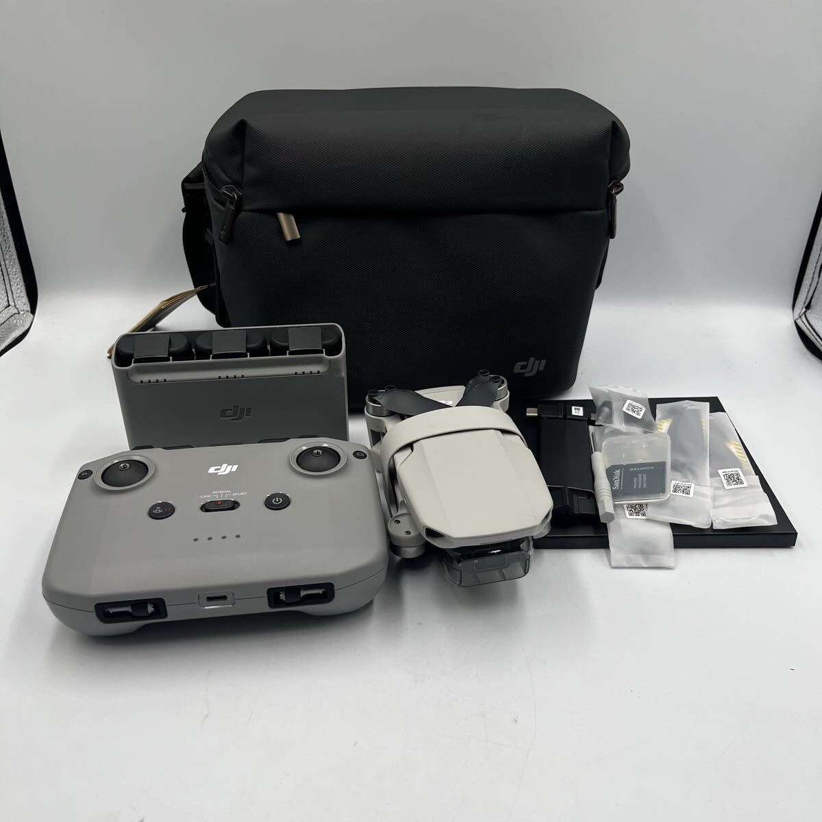 ■【売り切り】DJI(ディージェーアイ) DJI Mini 2 MT2JD ドローン