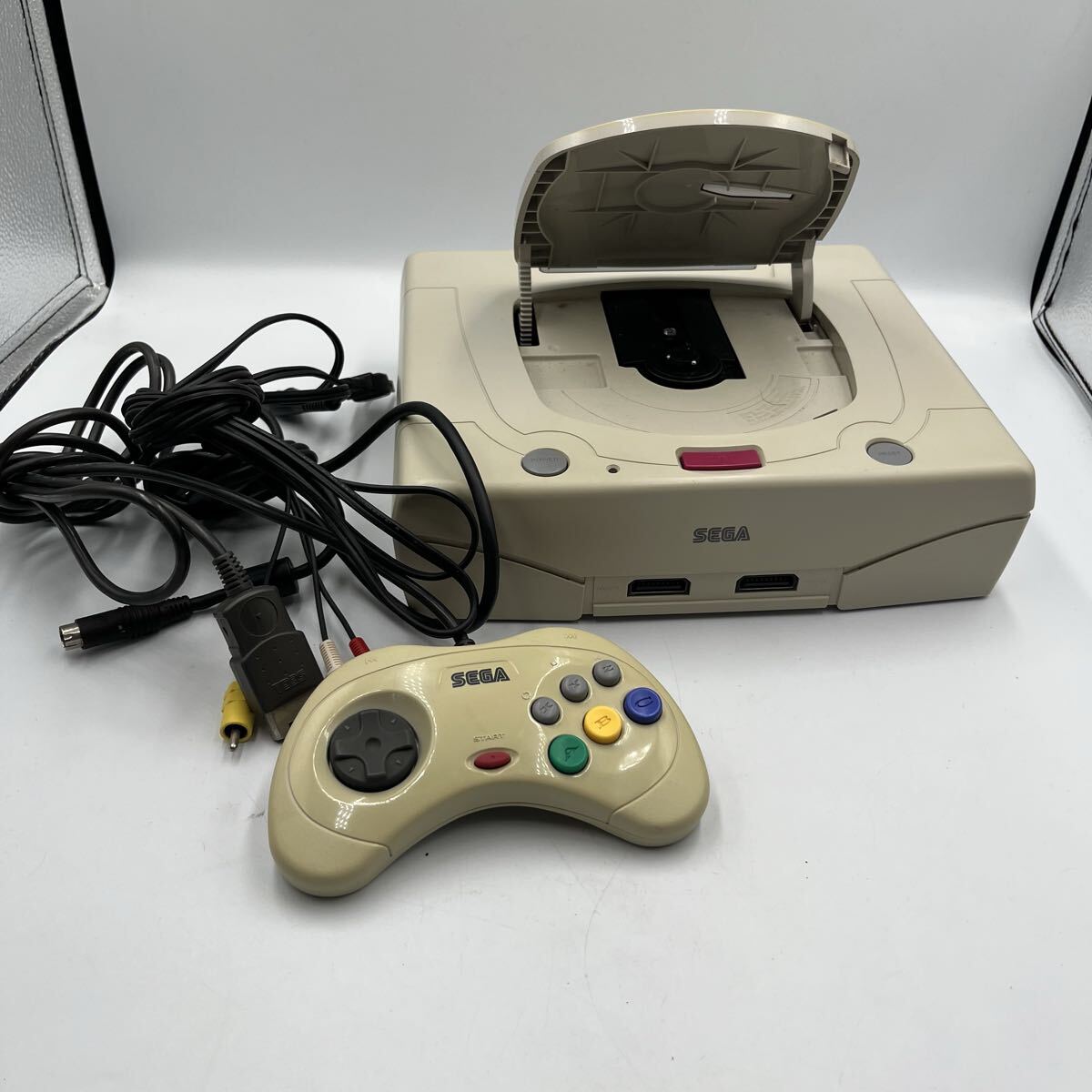★【売り切り】: SEGA(セガ・エンタープライゼス) セガサターン HST-3220