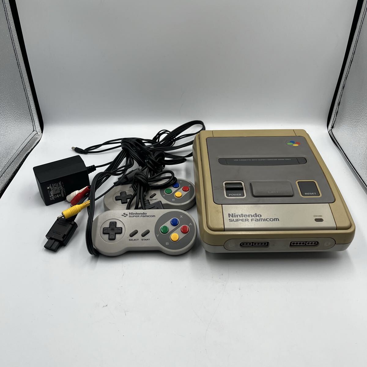 ★【売り切り】Nintendo(任天堂) スーパーファミコン(SUPER FAMICOM) SHVC-001