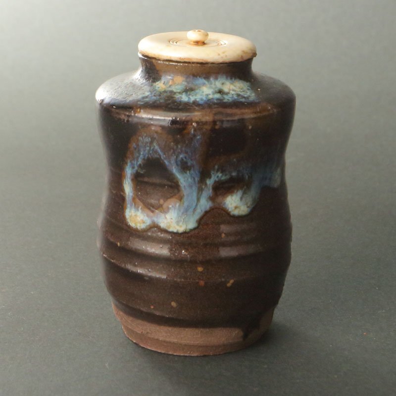 委託HK◇時代 朝鮮唐津茶入 ※仕覆添え（茶道具 陶磁器 陶芸 唐津焼 鉄釉 古唐津 茶器 抹茶 濃茶 茶事 茶席 茶の湯 点前 稽古 鑑賞）