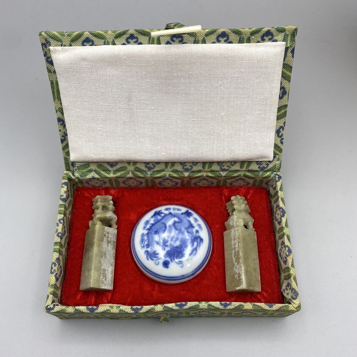中国 印章 印台 上海 朱肉 乾隆年製 陶器 中国美術 アンティーク コレクション 箱付き 印材 印泥 書道具 売り切り