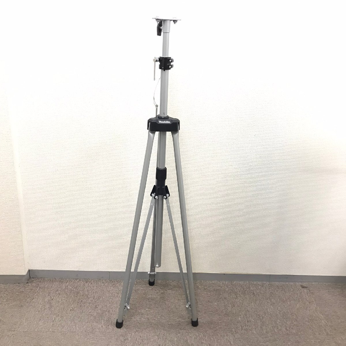 中古品 動作確認済み 現状渡し マキタ Makita ライト用三脚 a-69129 大型スタンド 質屋出品