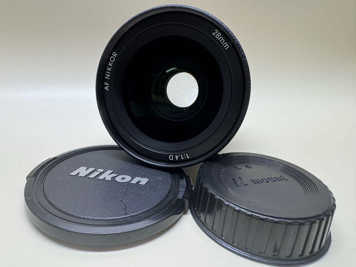 美品　Nikon ニコン レンズ AF NIKKOR 28mm 1:1.4D ★w1087
