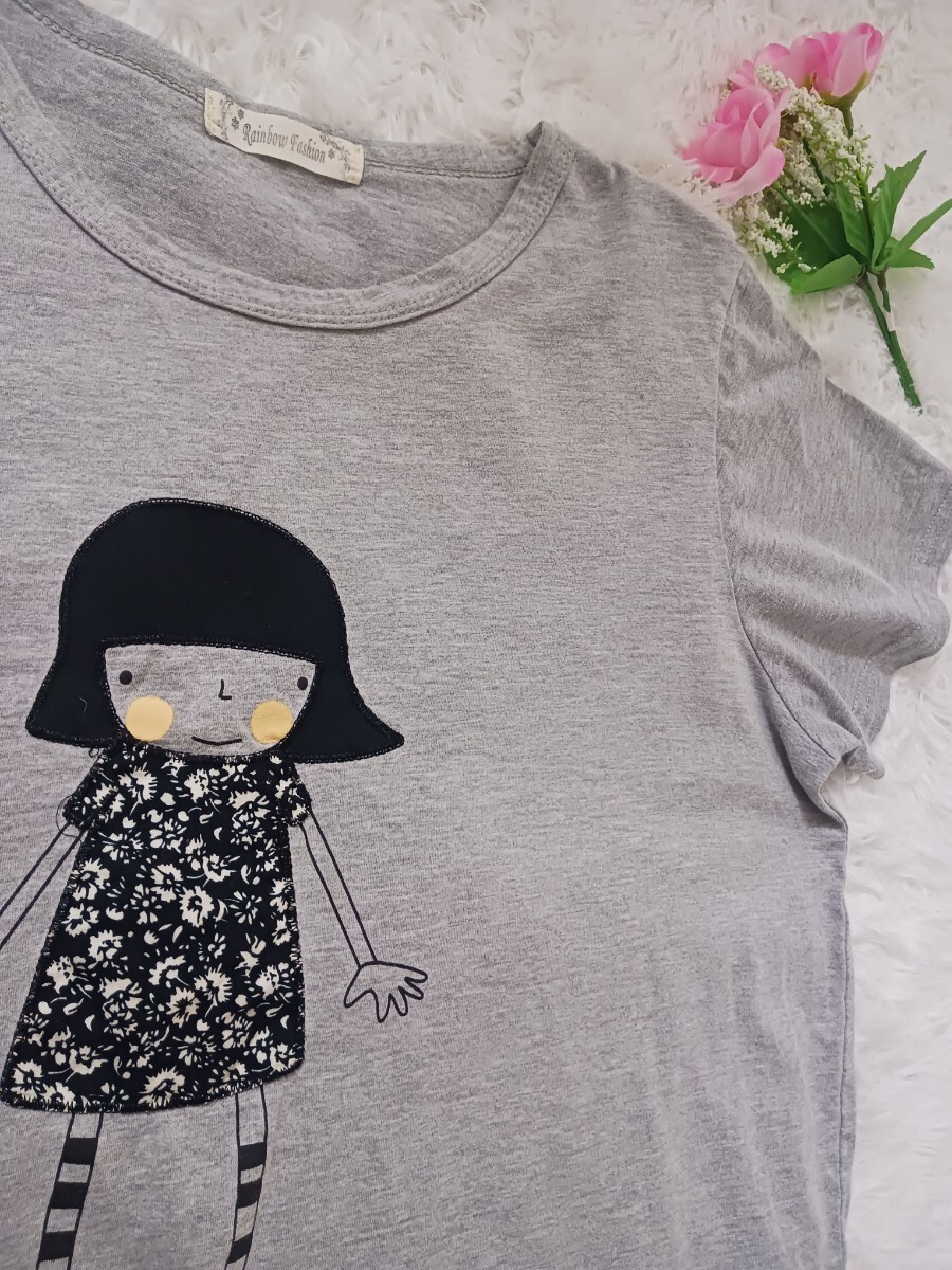 【良品】グレー　女の子イラストTシャツ　半袖　レディース　Lサイズ相当　COTTON