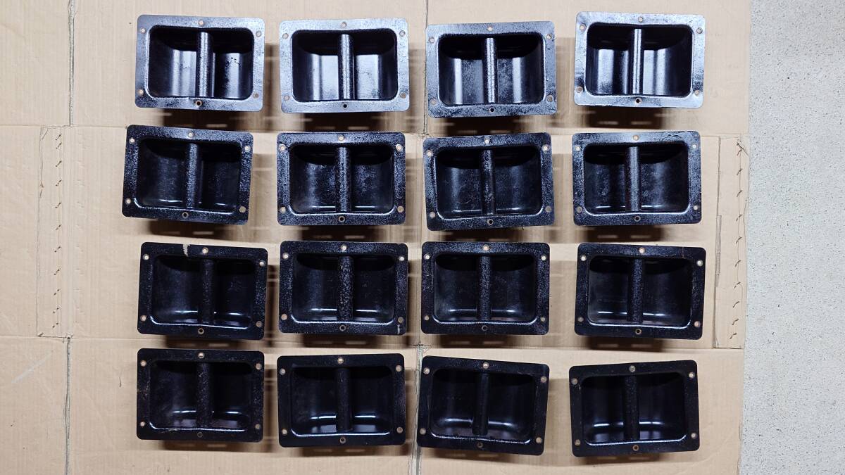 スピーカー キャビネット ハンドル 鉄製 16個セット 中古品 サビあり 取手 埋込式 グリップ 交換用 現状お渡し ※ジャンク扱い品
