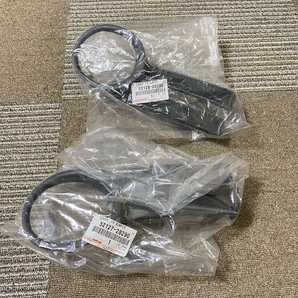 TOYOTA トヨタ ノア 70系 フォグライトカバー フォグランプカバー フォグランプガーニッシュ 純正品 左右セット 52127-28290 52128-28290