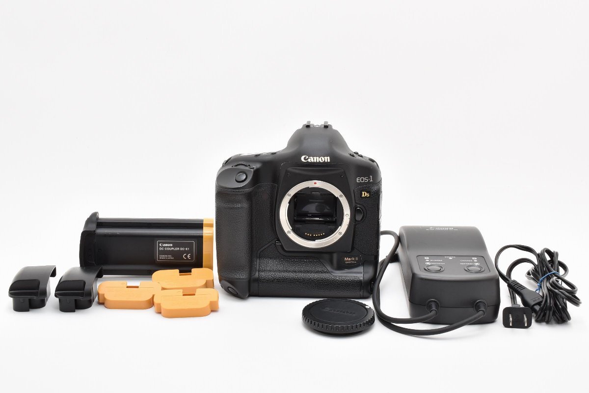 キヤノン Canon EOS-1 Ds Mark II ボディ　充電器，バッテリー、カプラー付き