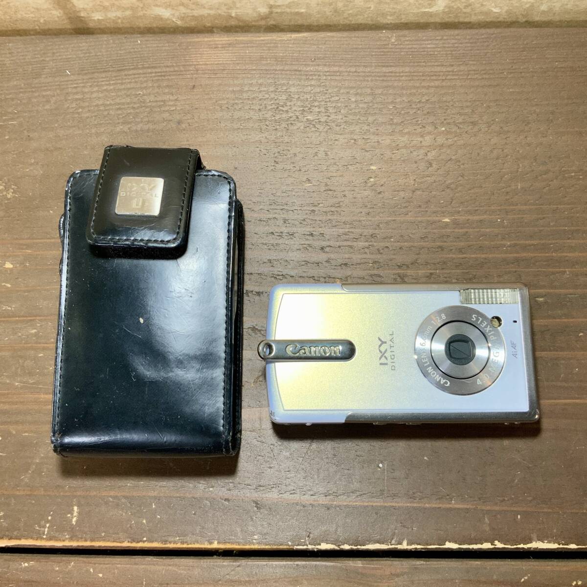 カメラ　Canon IXY DIGITAL ケース付き ジャンク品【6-29】