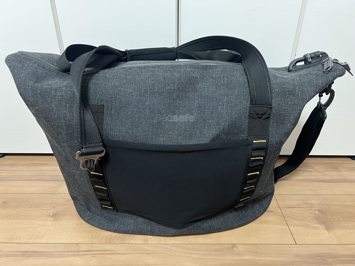 ☆ 送料無料 ☆ 即決 PacSafe パックセーフ ドライ ビーチバッグ 36L ☆ 大容量 防水 トートバッグ ショルダーバッグ マリン 