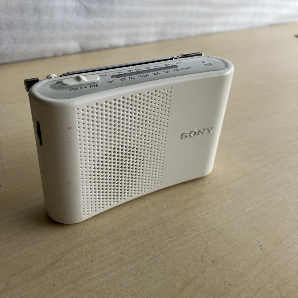 SONY ソニー FM/AM ポータブルラジオ ICF-51 ホワイト