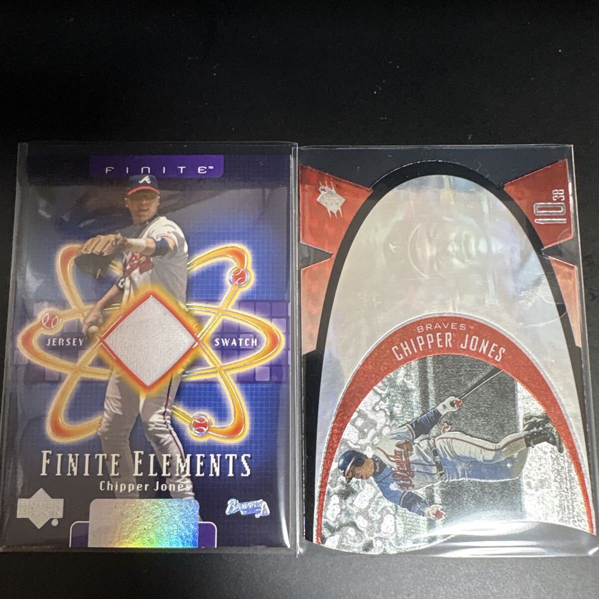 Chipper Jones 2003 Upper Deck Finite Elements JERSEY SWATCH　+　1997 SPx 　２枚セット