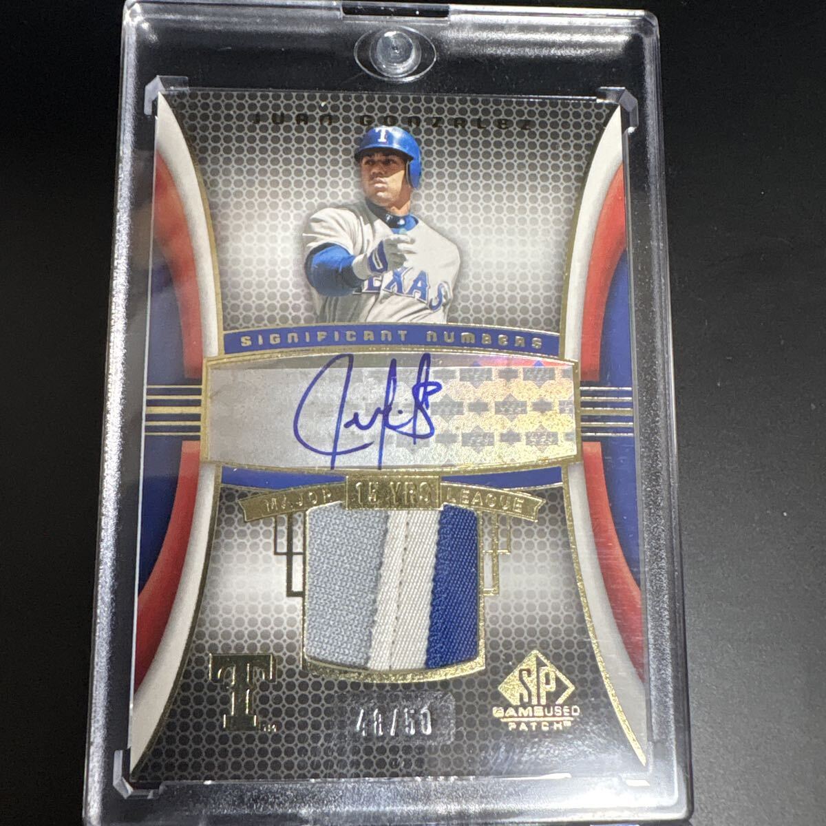 2004 Upper Deck SP Game Used Juan Gonzalez Auto & Patch　