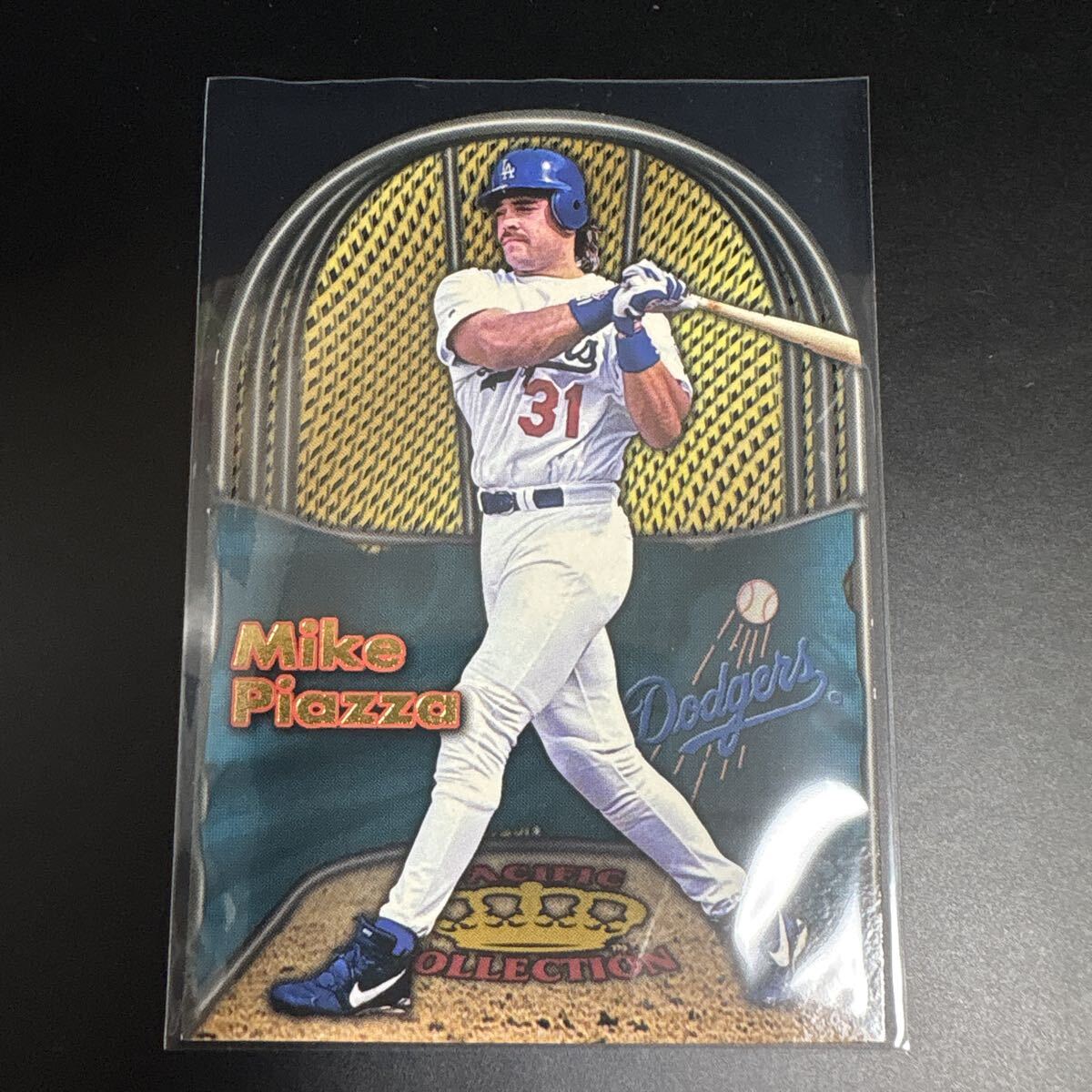1998 Pacific Crown Collection In the Cage Mike Piazza 