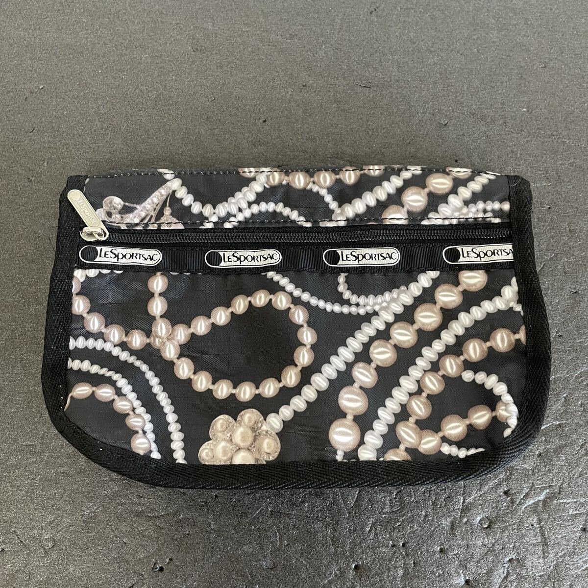 LeSportsac レスポートサック ポーチ モノクロ 黒
