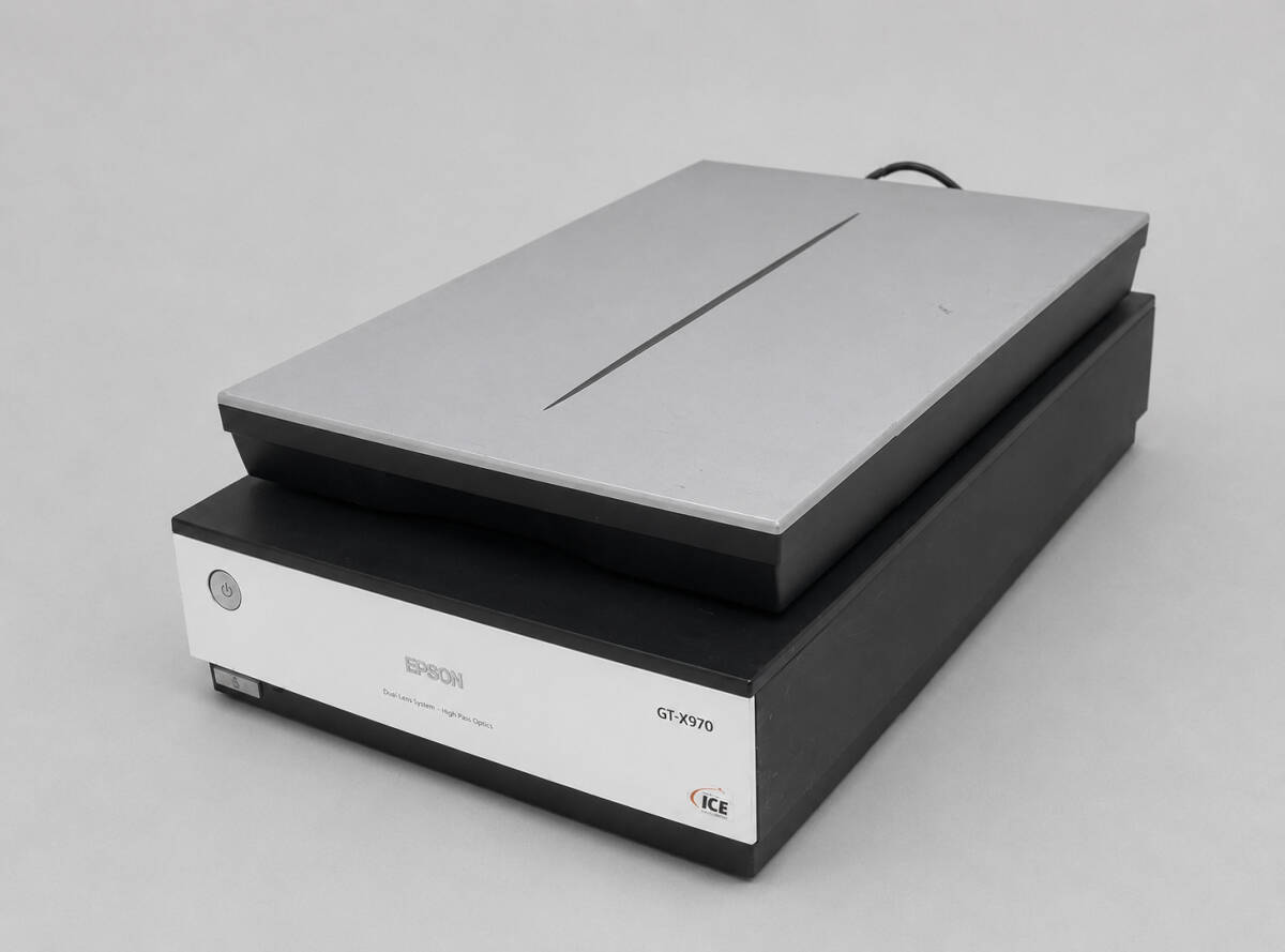 EPSON GT-X970 　エプソンGT-X970 エプソンスキャナー フィルムスキャナー　フラットヘッドスキャナ
