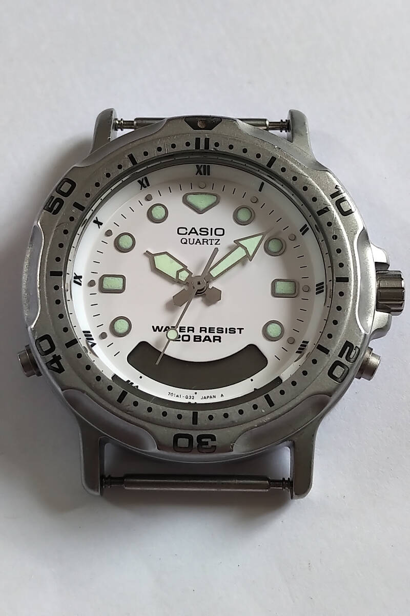 カシオ CASIO AD-700 アナデジ ダイバー ジャンク 39mm 日本製 スクリューバックでシリアルナンバー入りの裏蓋 80年代 美品 カッコいい