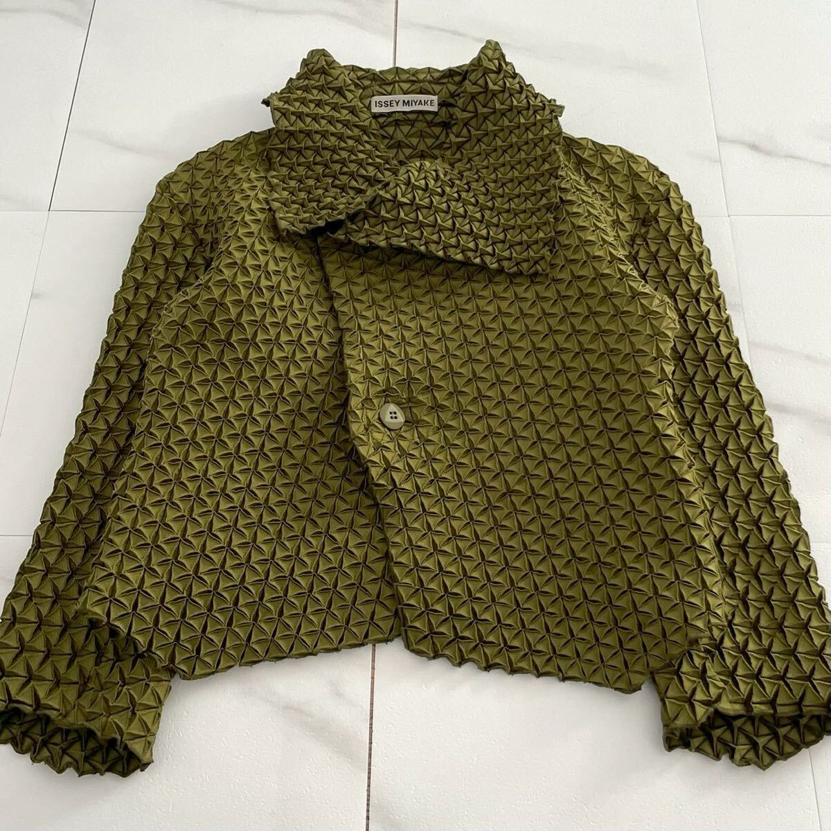 極美品 16SS◆ ISSEY MIYAKE ジャケット ブルゾン 3D スチーム加工 プリーツ 立体 グリーン 2 M相当 レディース イッセイミヤケ archive