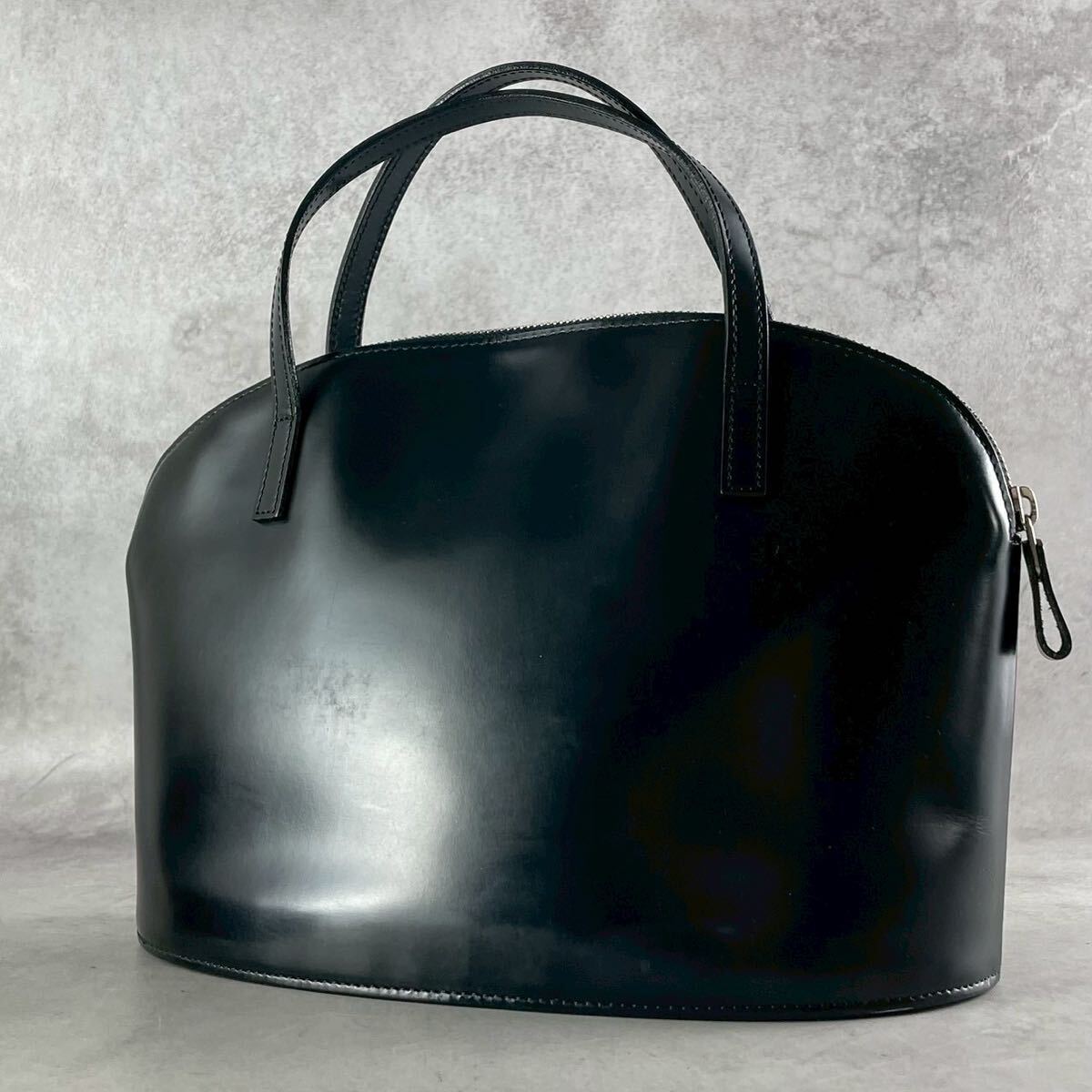 極美品◆Yohji Yamamoto ハンドバッグ 手提げ鞄 ロゴ型押し ドーム型 マチあり レザー 本革 ブラック 黒 レディース メンズ ヨウジヤマモト