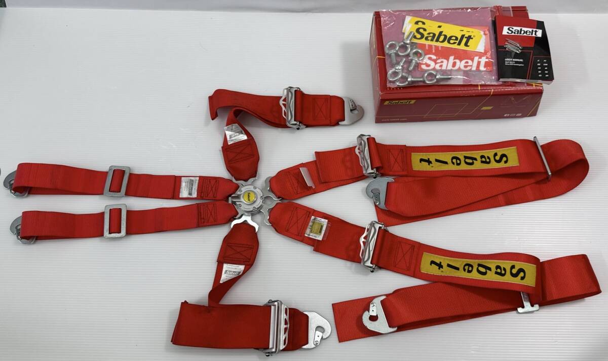  中古 Sabelt サルベルト SALOON-S（サルーンS）3インチ×6点式シートベルト レッド (CFCI4335 S633SU2F)