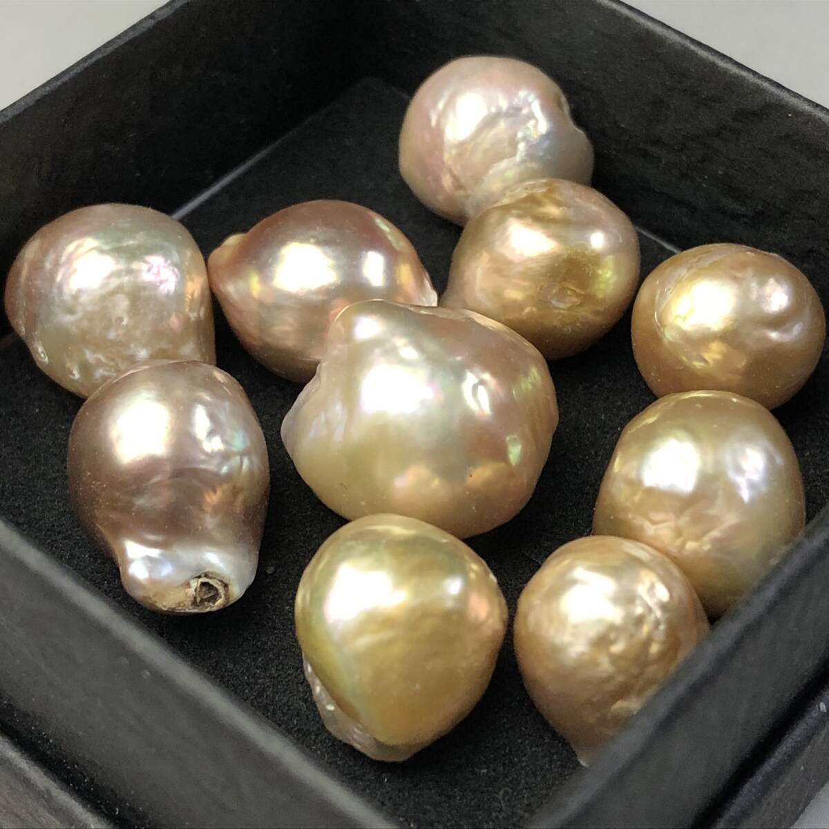 天然真珠まとめ マルチカラー 本真珠 ルース 大量セット★パール 素材用 穴なし 共箱　重さ約18g
