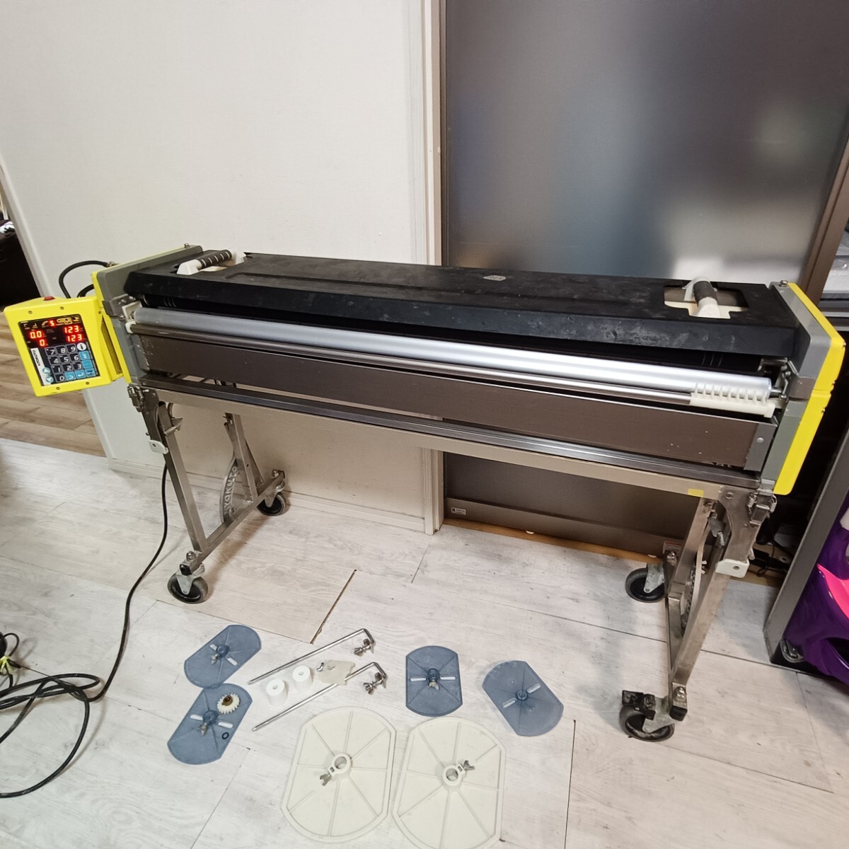 即納　自動壁紙糊付け機 KYOKUTO 極東Primeμ プライムミュー3 壁紙クロス　送料8000円　東京池袋　糊付機 