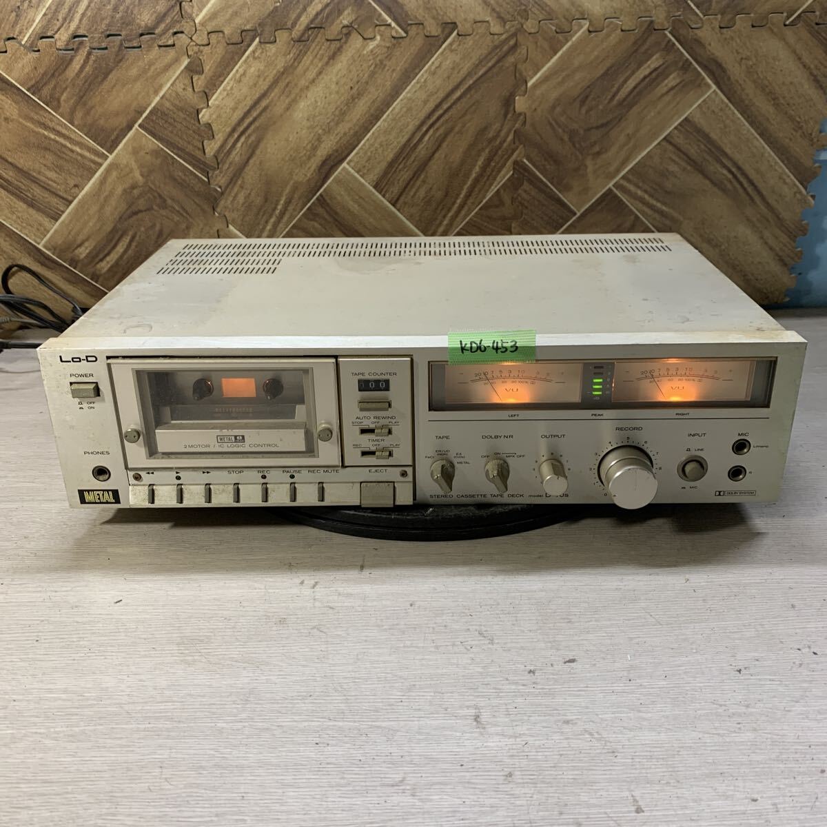 KD6-453 激安 HITACHI D-70s カセットデッキ STEREO CASSETTE TAPE DECK 簡易的動作確認済み 中古現状品
