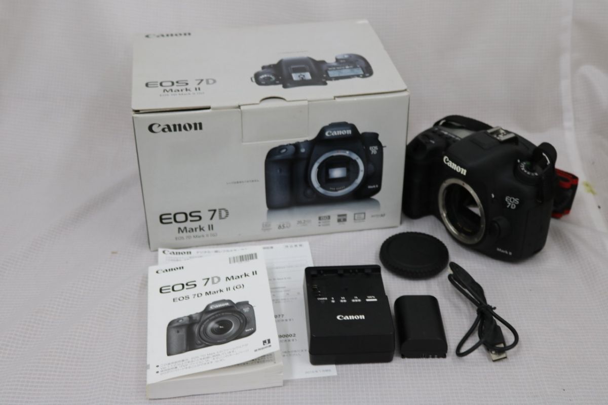 【返品保証】 【シャッター54896回】キャノン Canon EOS 7D Mark II デジタル一眼 e13817