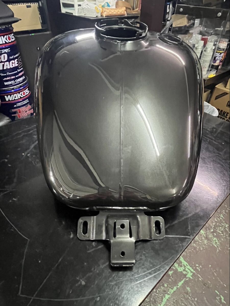 Harley-Davidson FLTRXS CVOに使用 ガソリンタンク 燃料タンク 中古