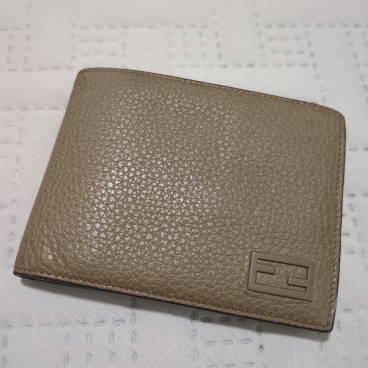 FENDI フェンディ 二つ折り財布 FFロゴ レザー ウォレット コンパクト