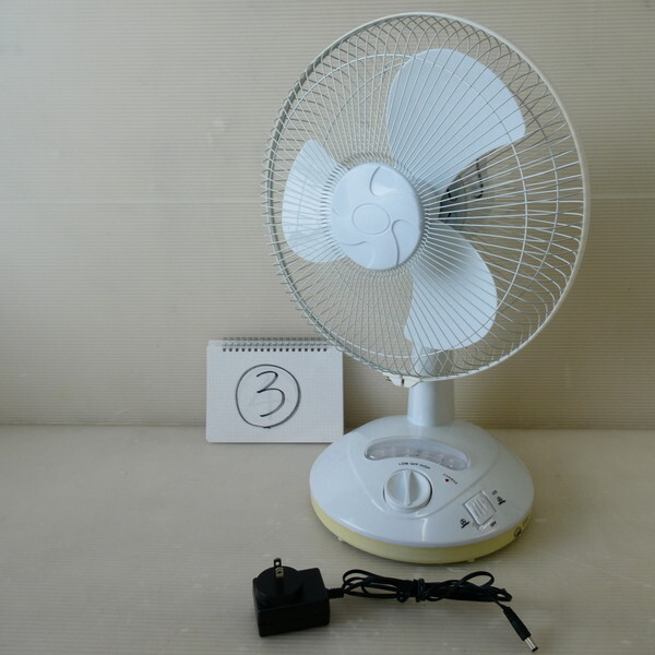 ●●庫⑥49 扇風機 DHA 3812 ミニサイズ 中古品 作動確認 ホワイト 高さ低め 