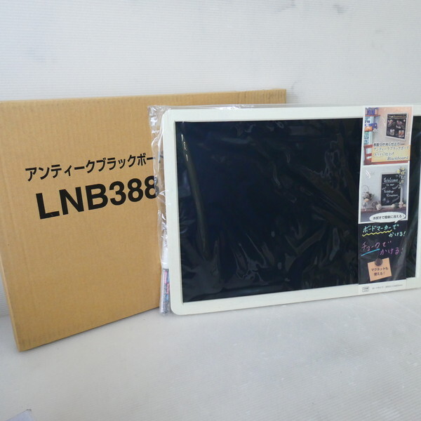 ●佐⑥144 -①-アンティーク調ブラックボード　オフホワイト 木枠６００×420 ペンとマグネット付属 広告 メニュー 看板