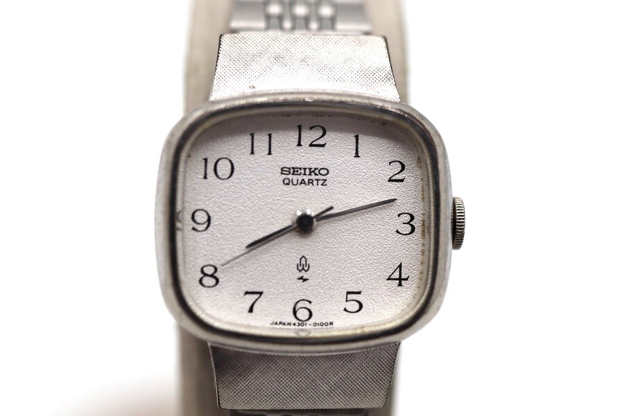 SEIKO　4301-5010　セイコー　スクエア　クォーツ/電池　時計　シルバー×白文字盤　レディース　稼働