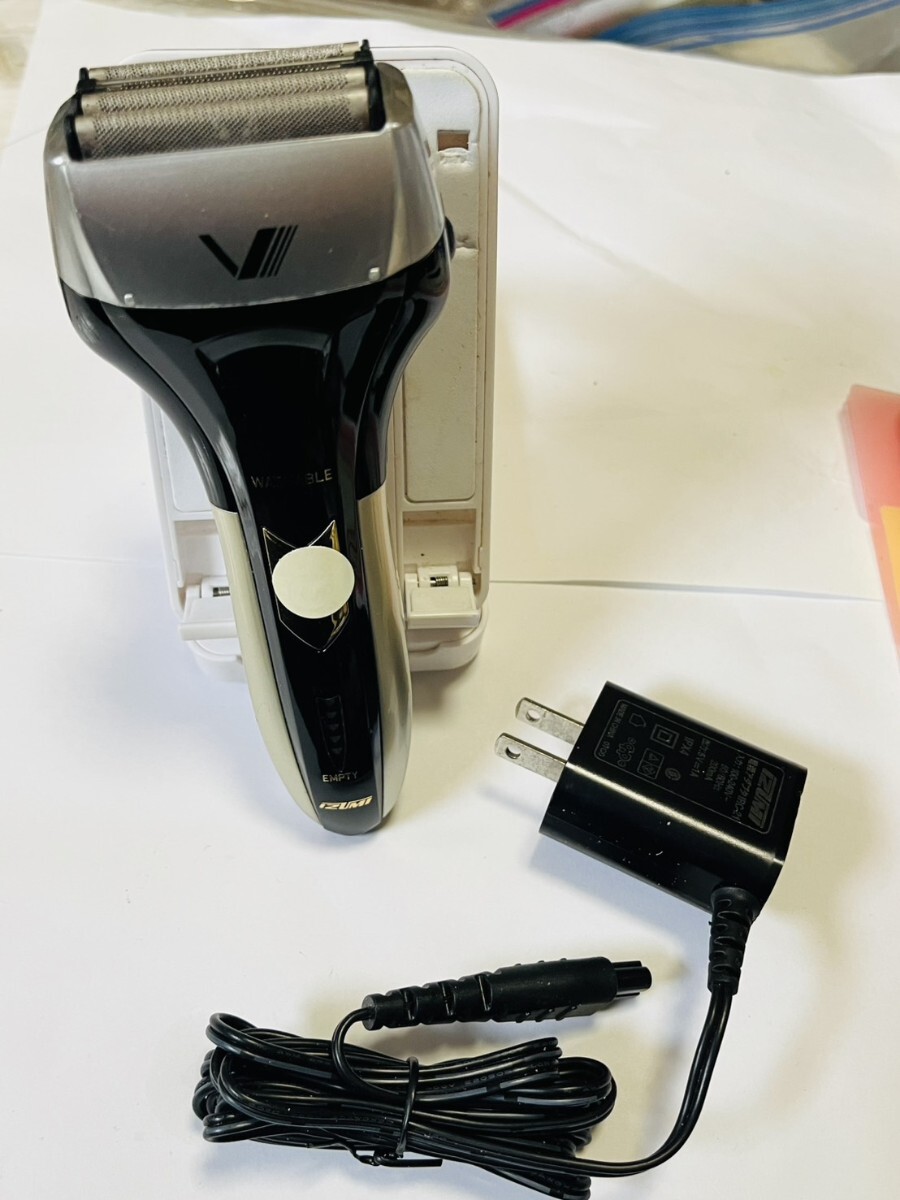 IZUMI イズミ 電気シェーバー 　IZF-VE560 稼動品