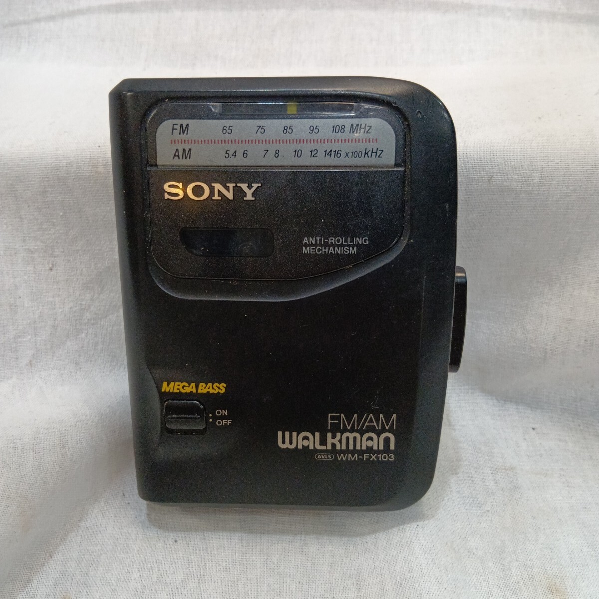 【ジャンク】SONY WALKMAN WM-FX103 FM/AMラジオカセットプレーヤー MEGA BASS ウォークマン【L457-c.YUB】