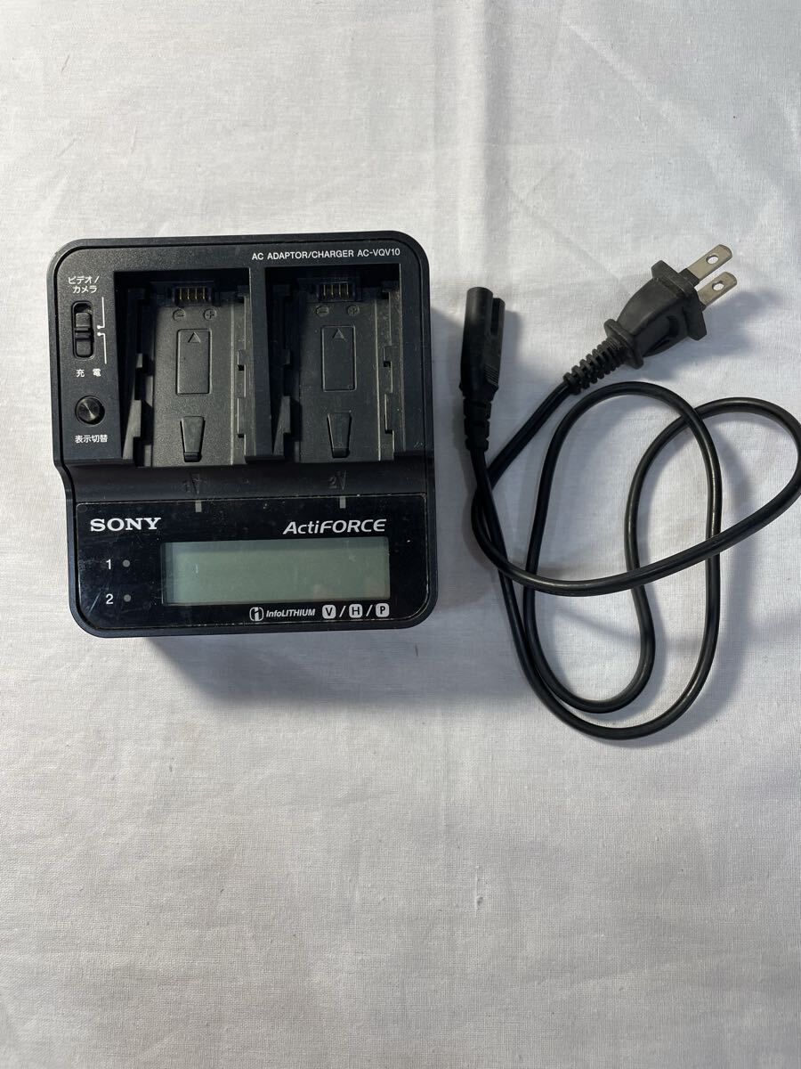 【通電確認済】 SONY ACD-VQV10 ビデオカメラ用充電器　1円〜 【L455-B.YUB】