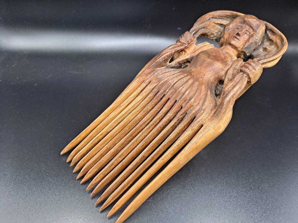 【28】珍品米国アンティーク・ヴィンテージ「衣をまとう女性」意匠　木刻コーム特大・オブジェ・インテリアにも。