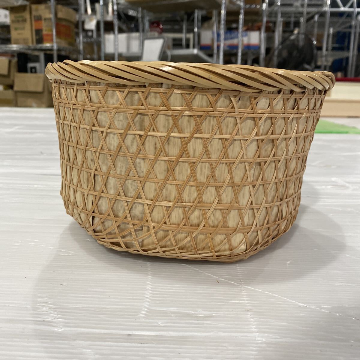 竹雲斎　籠　花籠　花入　作家　在銘　竹細工　細密細工　竹籠　竹細工　炭斗　横23cm 高さ13.5cm【68】