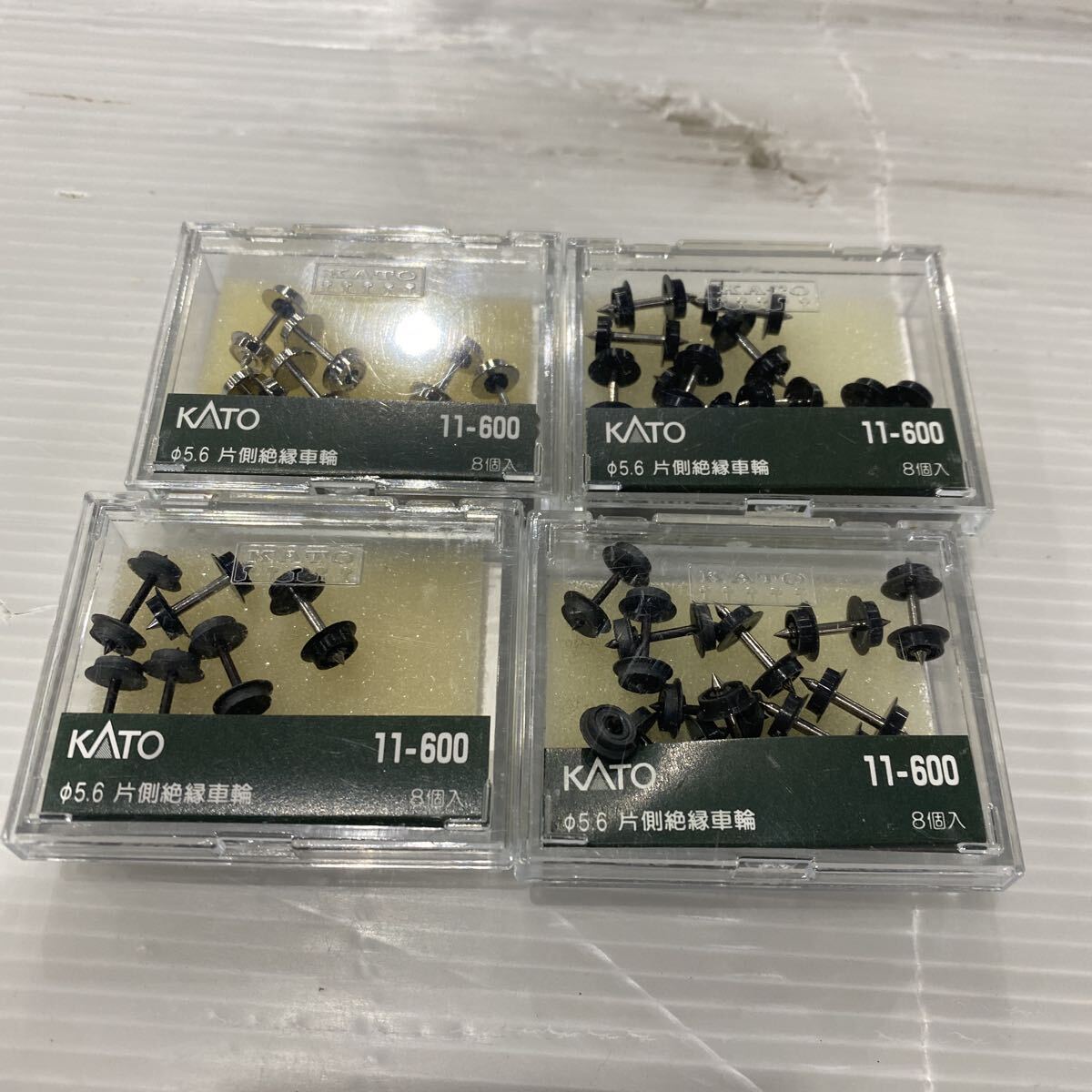 KATO Nゲージ カトー 鉄道模型 片側絶縁車輪　11-600 4個セット【68】