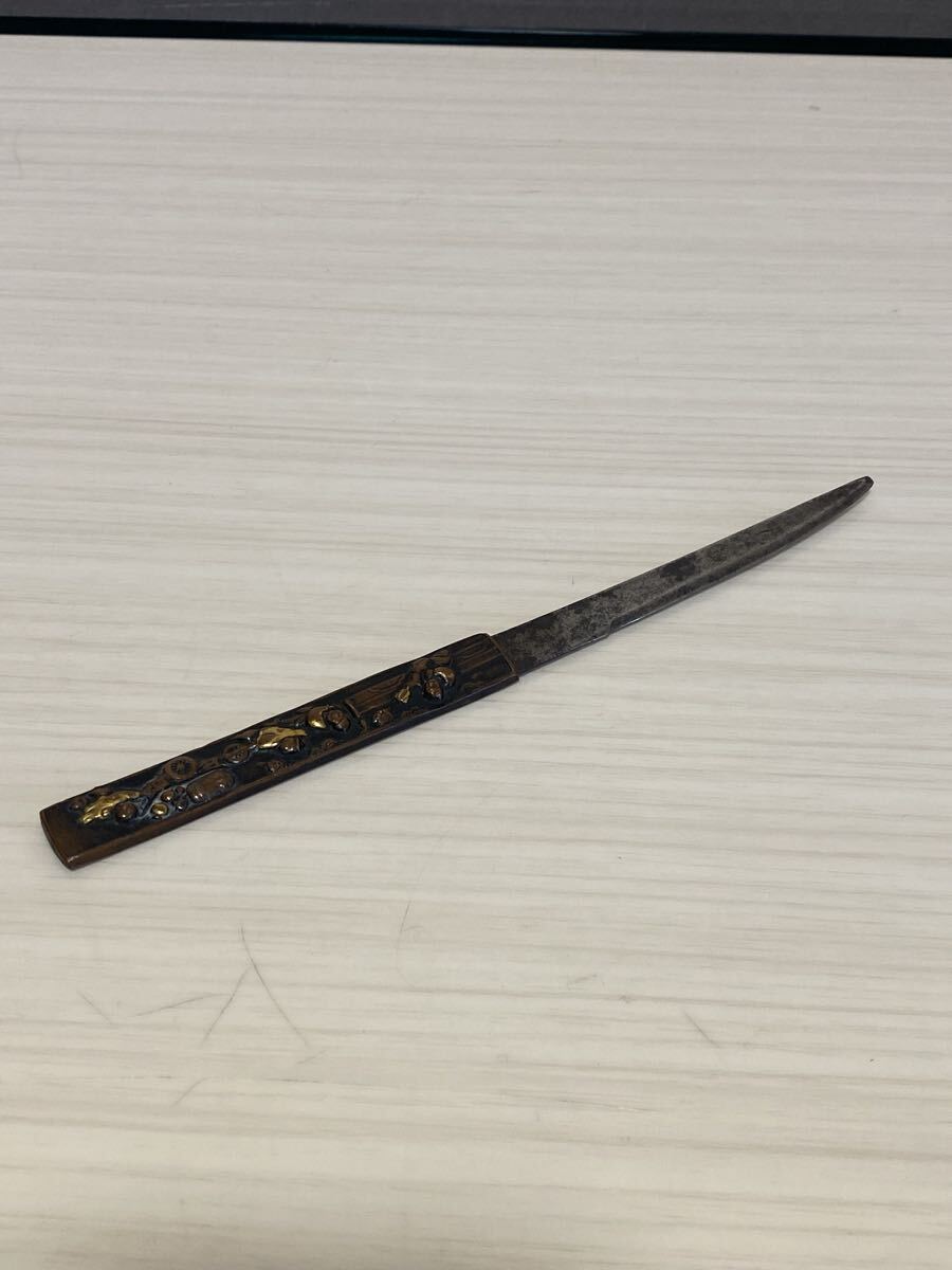 小柄 日本刀 笄 武具 刀装具 古美術 小刀 時代 細密細工 象嵌 刀剣 骨董品 古美術品 全長19.8cm 重量33.5g【623】