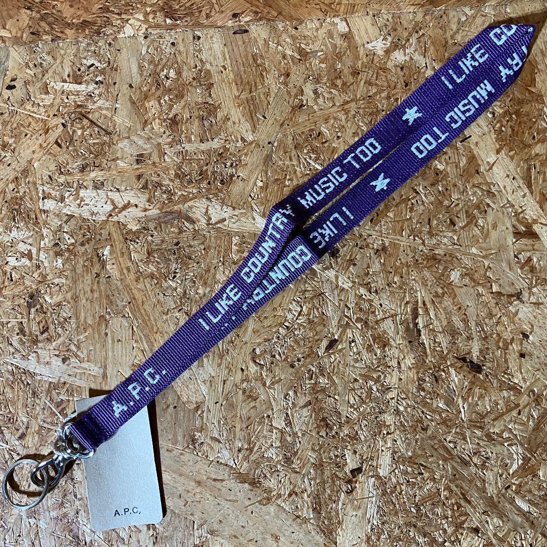 APC KEY CHAIN ネックストラップ バイオレット I LIKE COUNTRY MUSIC TOO