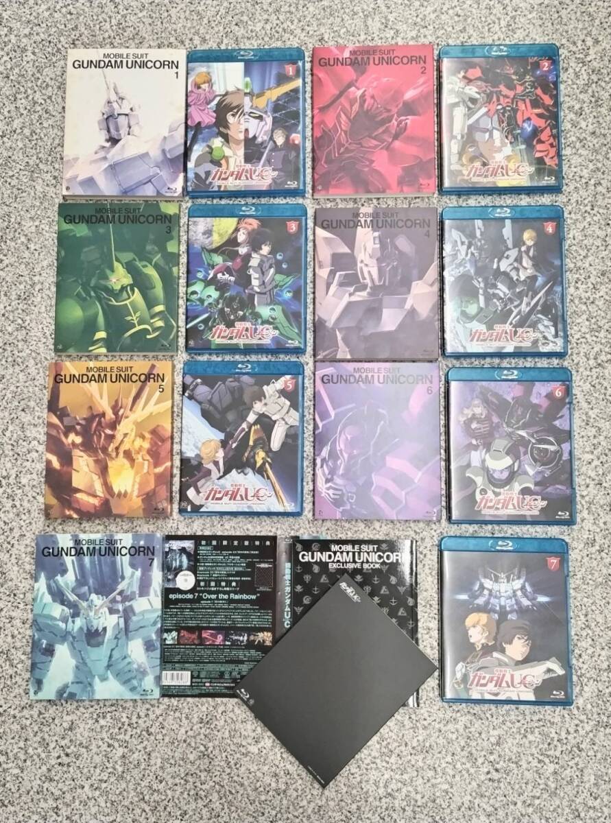 【まとめてBlu-ray全7巻セット】機動戦士ガンダムUC : ユニコーン / カトキ ハジメ /MOBILE SUIT GUNDAM UNICORN EXCLUSIVE BOOK/管理：M②