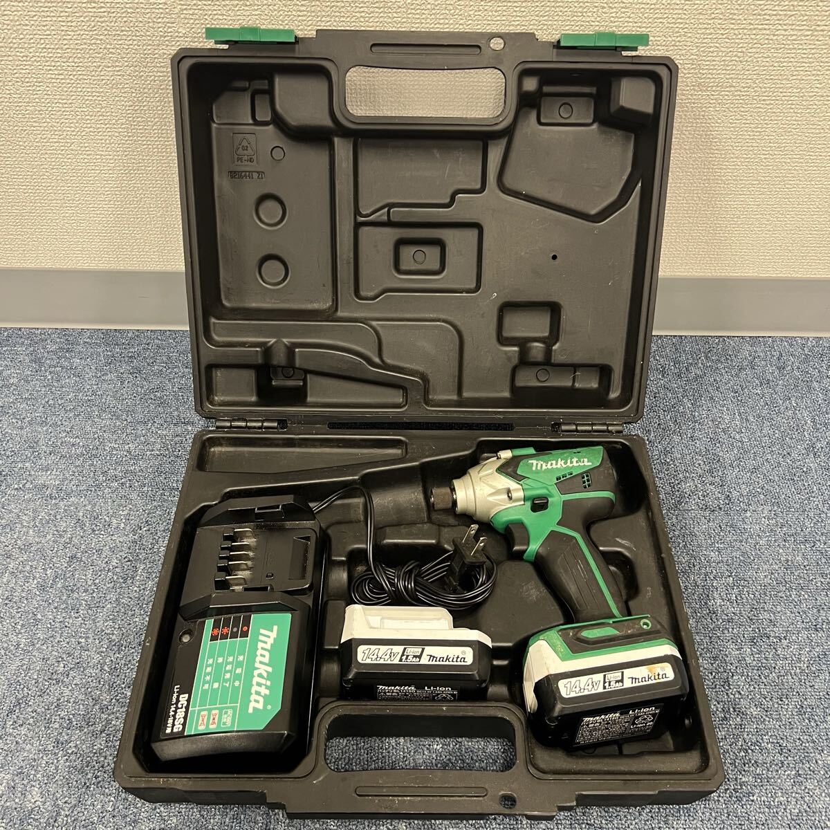N5【1円〜スタート！動作確認済 説明必読 直接引取無】makita マキタ 充電式インパクトドライバ M697D 電動工具 ケース付