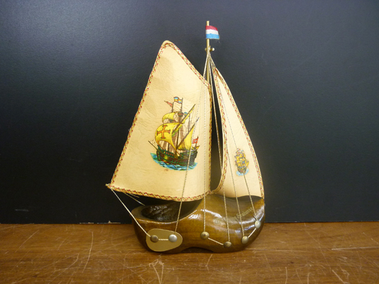 オランダ製 帆船型置物 木靴ベース 民芸品 The Flying Seahorse インテリア アンティーク オブジェ レトロ品 札幌 平岸店