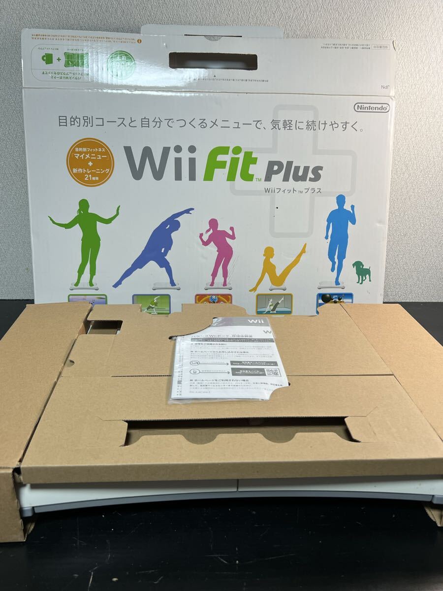 任天堂 Wii Fit Plus バランスWiiボード RVL-021 元箱・説明書付き 動作未確認