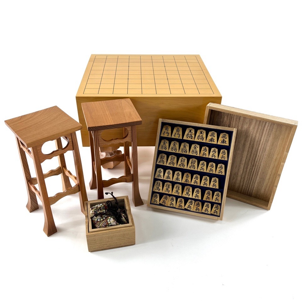 富月作 錦旗書 盛上将棋駒 美品 将棋盤 駒置 箱付 将棋・囲碁 ※同梱不可 骨董