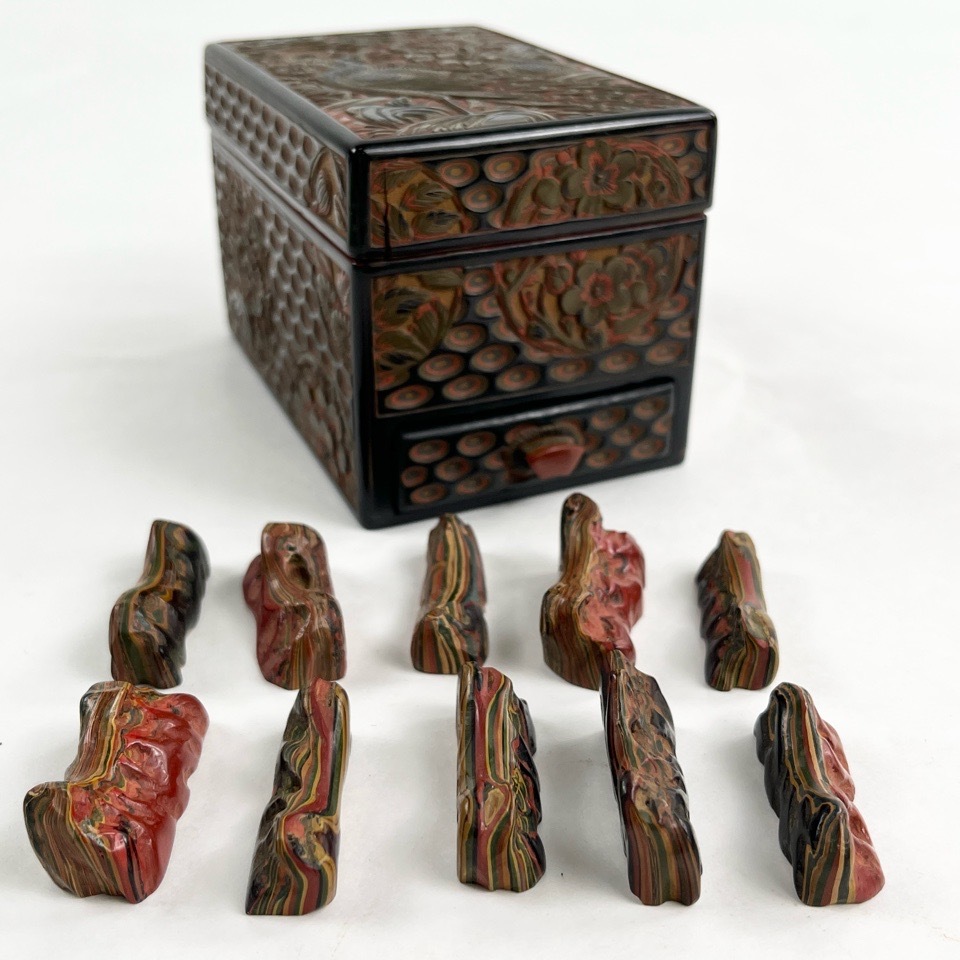 彫漆師 吉甫作 堆漆孔雀彫小箱 箸置 現状品 津軽塗 美術品 伝統工芸 工芸品 骨董