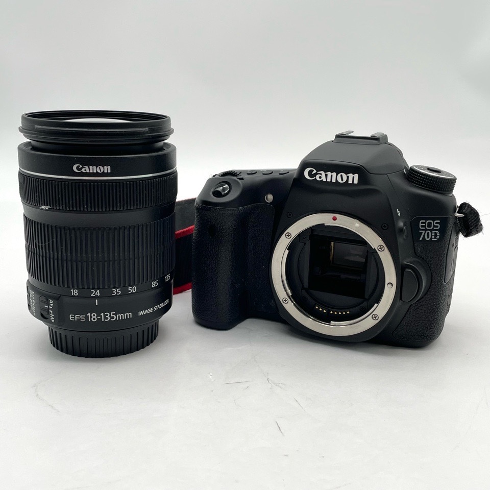 Canon キヤノン EOS 70D EF-S 18-135 IS STM レンズキット デジタル一眼レフ 箱付 動作確認済