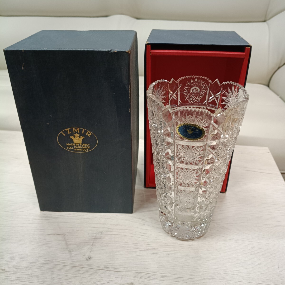 MS6-13/ IZMIR トルコ製 ハンドカット クリスタル 花瓶 フラワーベース ガラス工芸 高級箱付