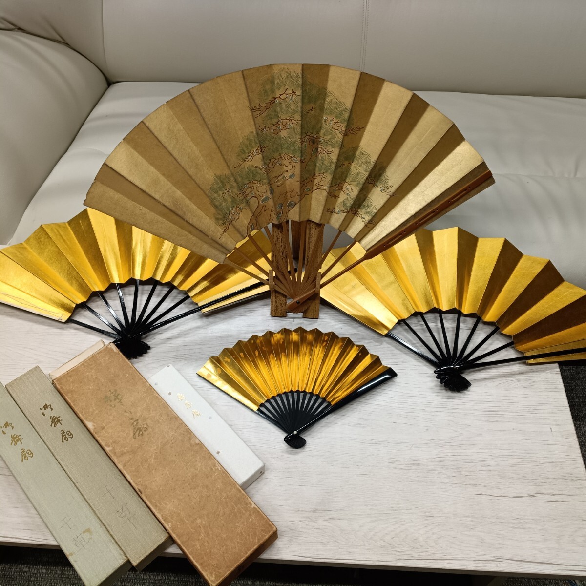 LM⑤高級 扇子 金地 舞扇 京扇子 箱付き 複数セット 和装 日本舞踊 花柄 松図 中古 現状品