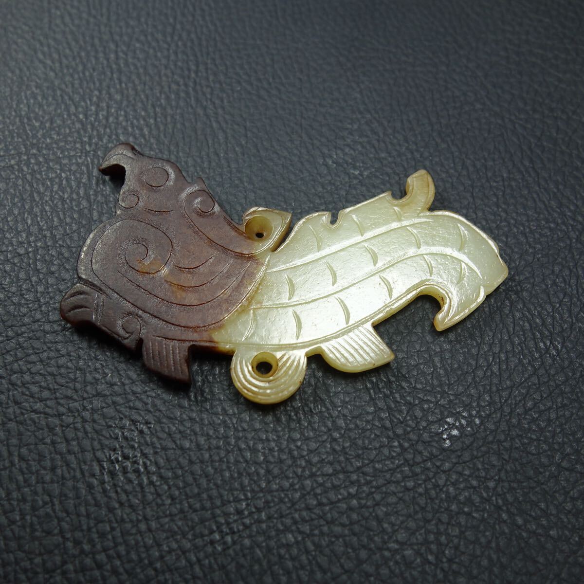 周時代 和田玉 T魚龍玉佩 ペンダント 根付 古玉 中国古玩 時代物 旧家蔵出し